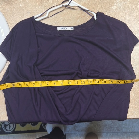 Rick’s deep purple short sleeve top with ruching - Picture 4 of 4